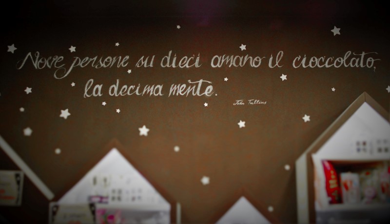 06_mania_store_latina_fiori-Custom Realizzazioni